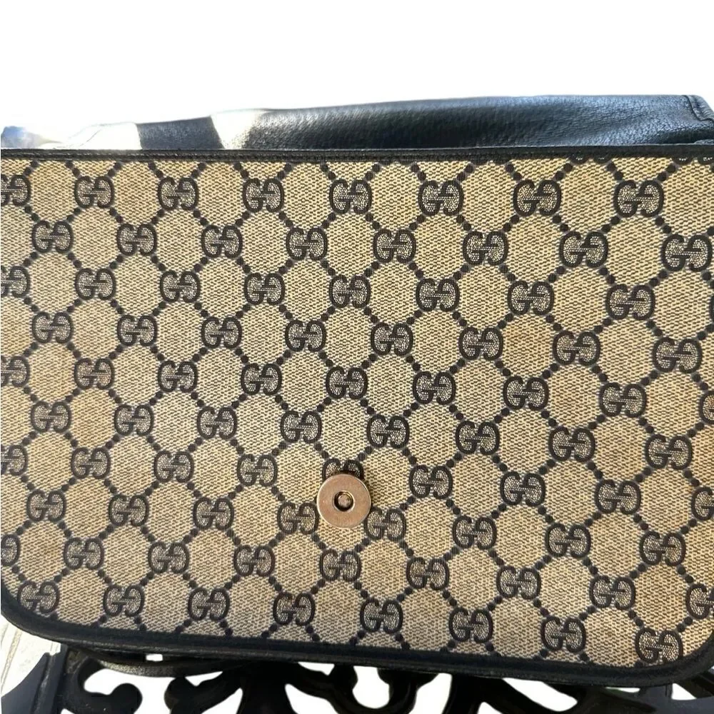 Gucci vintage timeless crossbody bag